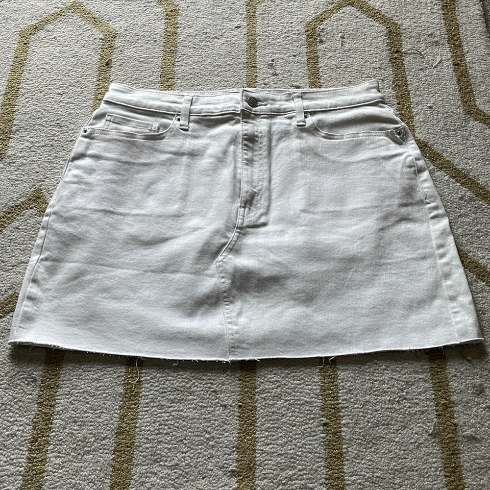 Banana Republic White Denim Skirt, Sz. 12